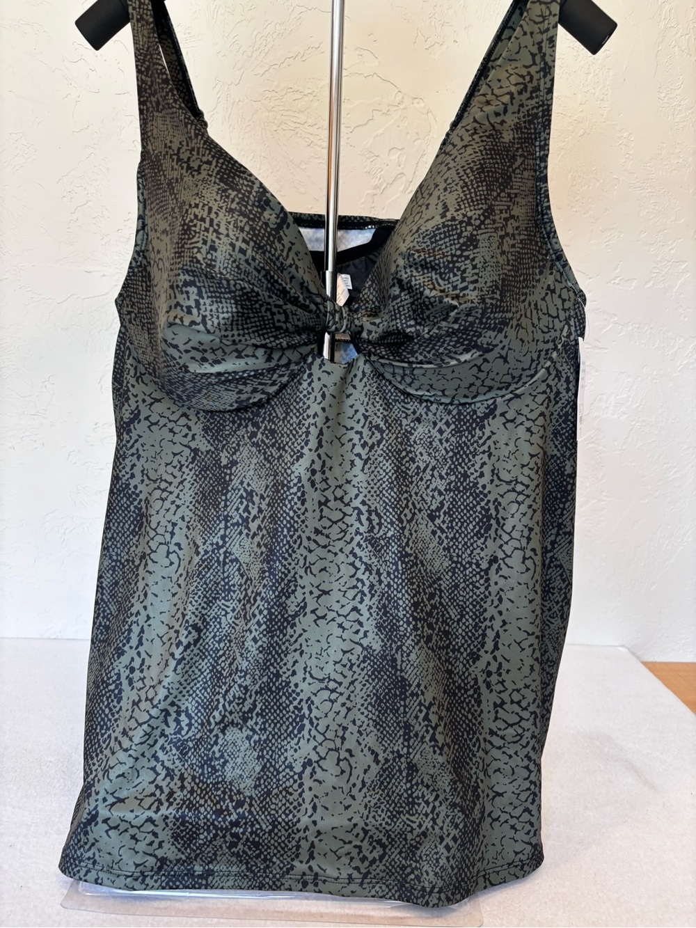 Cacique Swim‎ Tankini Top 44C Snake Print Plunge Underwire NWT